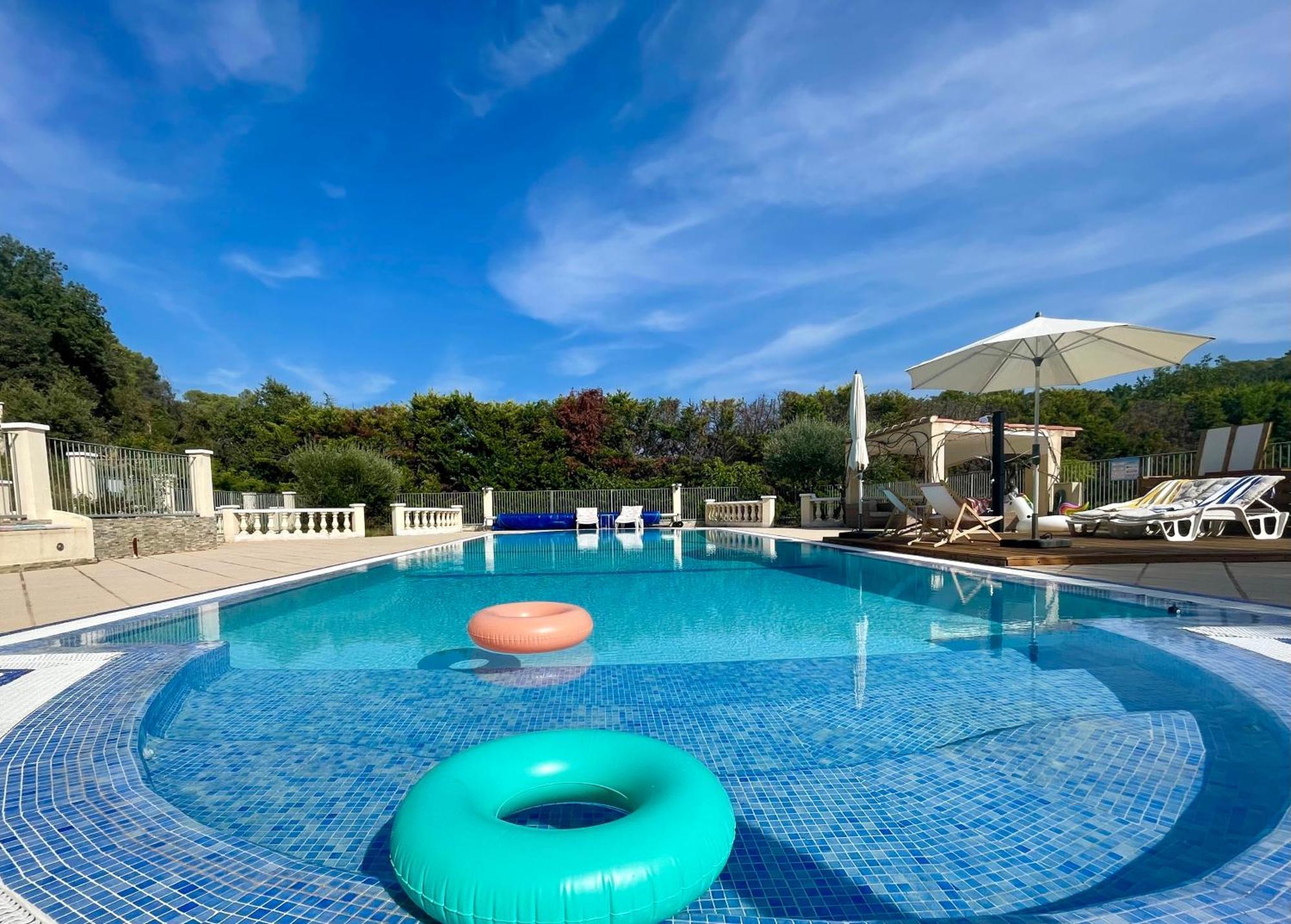 Les Terrasses De Valerian Villa Brignoles Eksteriør bilde